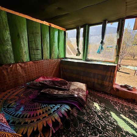 Hippy Hyde Kalga Hotel Kalgha Екстериор снимка