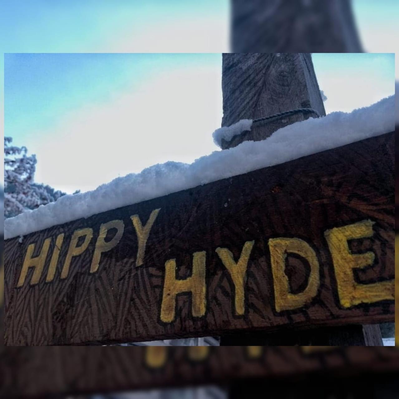 Hippy Hyde Kalga Hotel Kalgha Екстериор снимка
